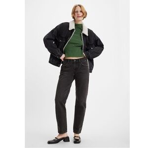 LEVI’S MIDDY STRAIGHT JEANS